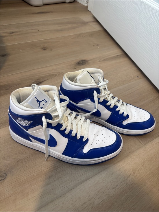 Nike Shoes - Nike Women's High-Top Sneakers